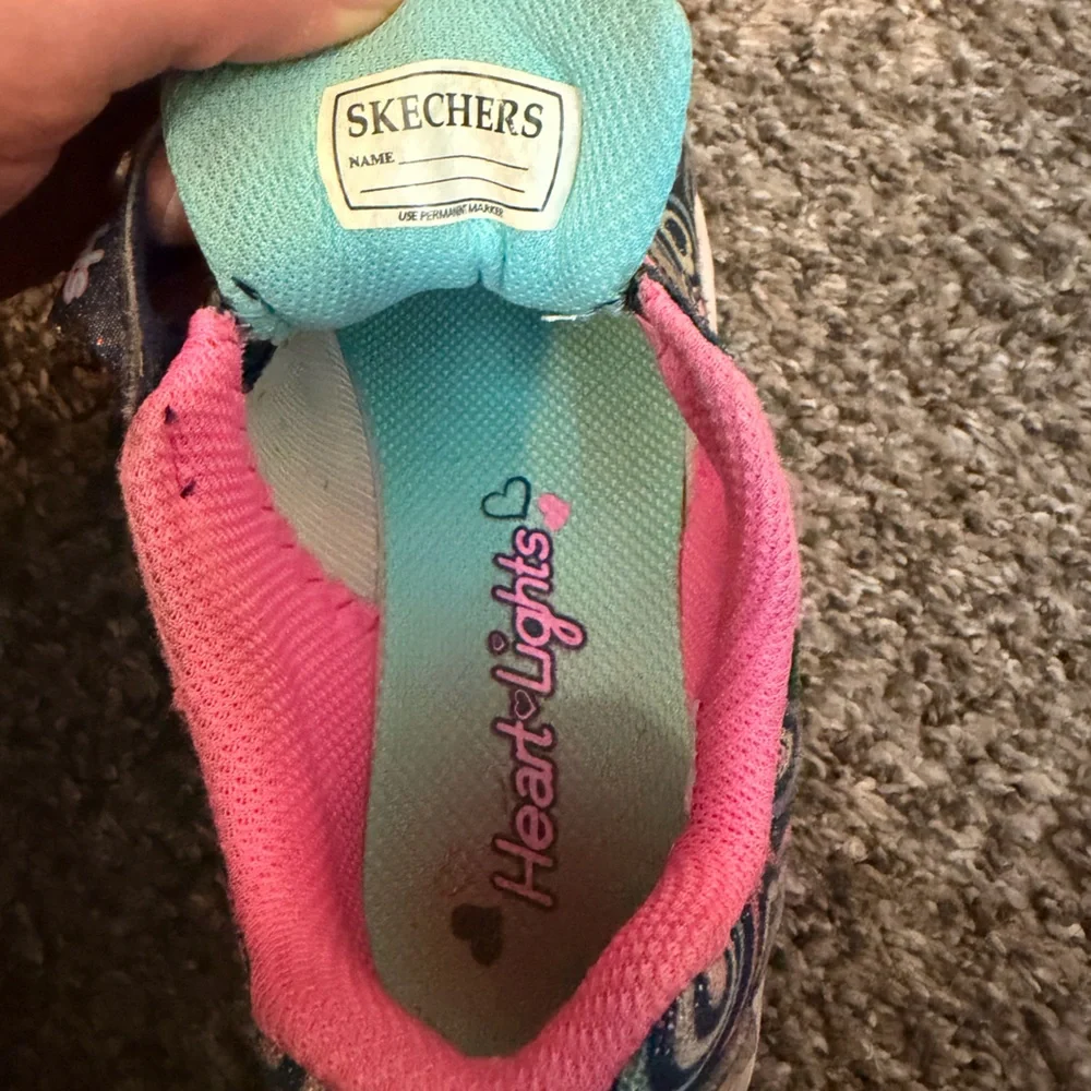 Girls sketchers heart of lights tennis shoes size 12 - Picture 3 of 5